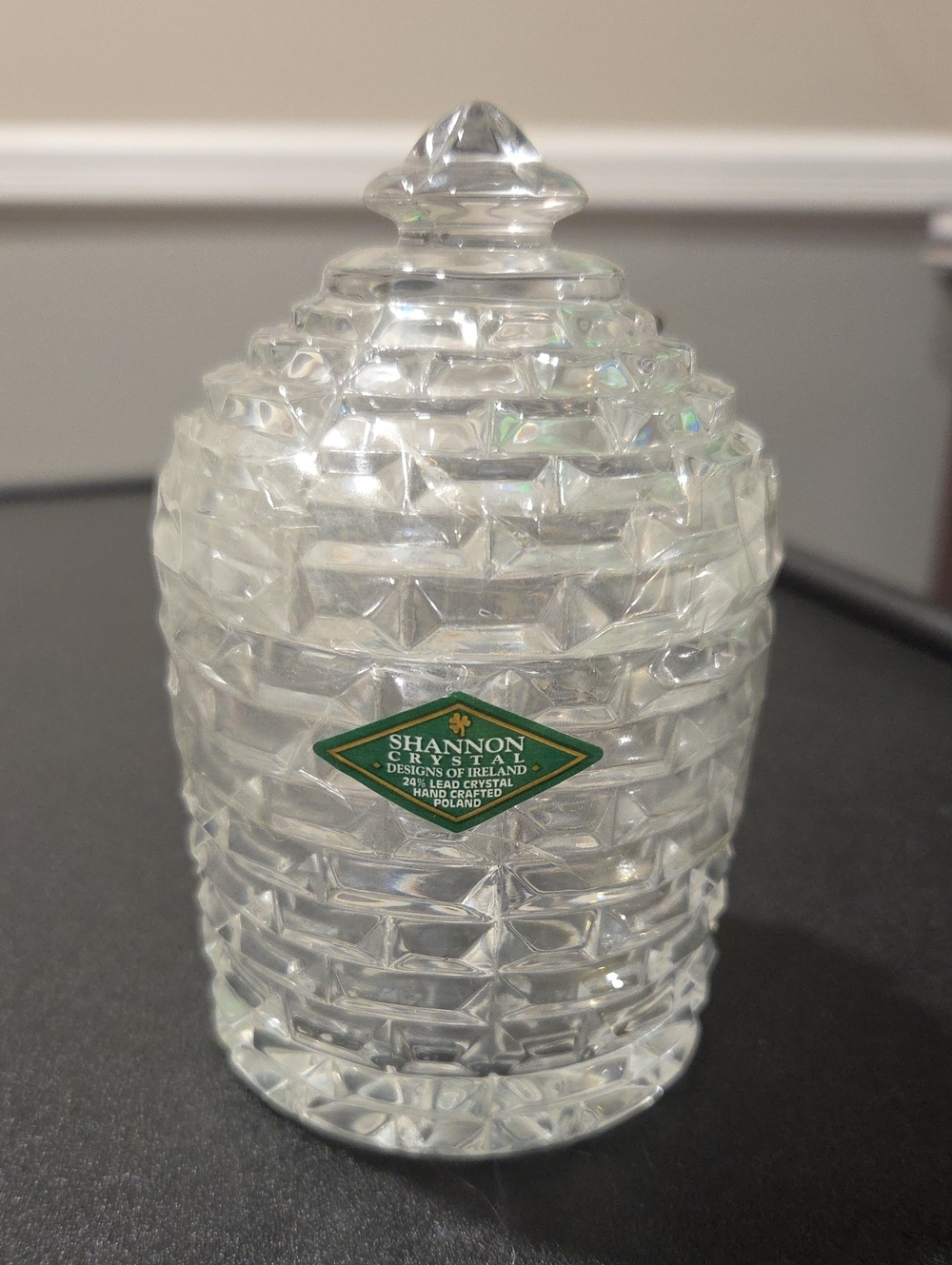 Shannon Crystal Designs Of Irelend  Beehive-Shaped Lead Crystal Jam/Honey Jar